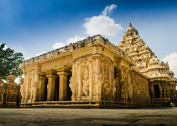 https://d3r8gwkgo0io6y.cloudfront.net/upload/S8/India-south-india-karnataka-mysore-Chamundeshwari-Temple-1shiv-kanchi-temple.jpg
