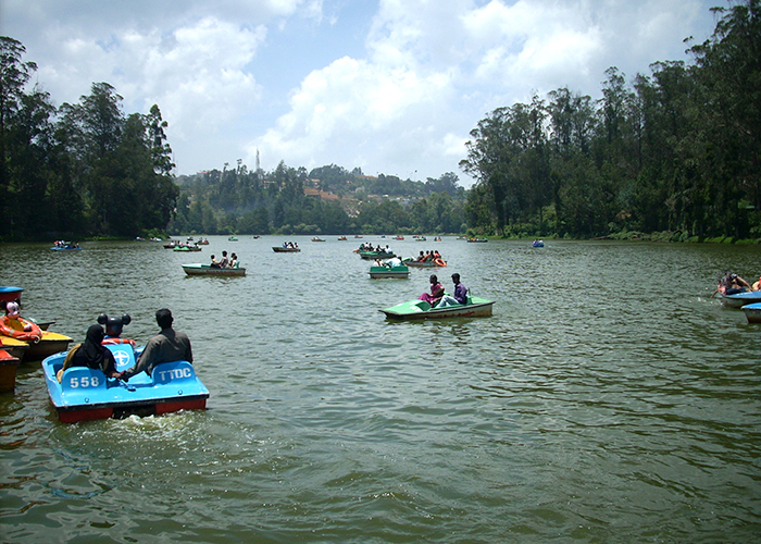 https://d3r8gwkgo0io6y.cloudfront.net/upload/S8/India-south-india-tamil-nadu-ooty-lake-boat-ride-1.jpg