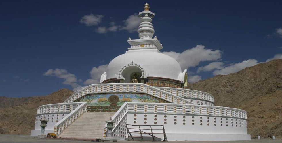 https://d3r8gwkgo0io6y.cloudfront.net/upload/Shanti_Stupa02.jpg