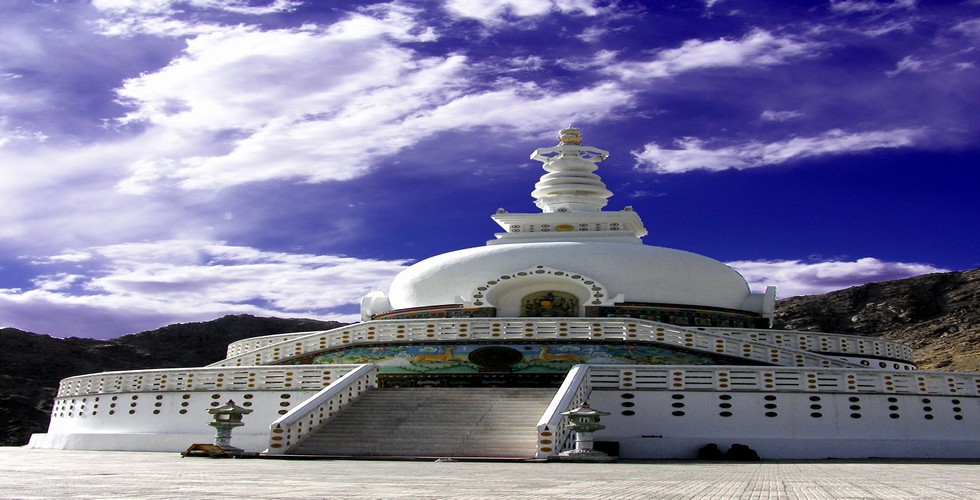 https://d3r8gwkgo0io6y.cloudfront.net/upload/Shanti_Stupa08.jpg