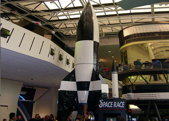 https://d3r8gwkgo0io6y.cloudfront.net/upload/U2/USA-washington-smithsonian-air-and-space-museum-1.jpg