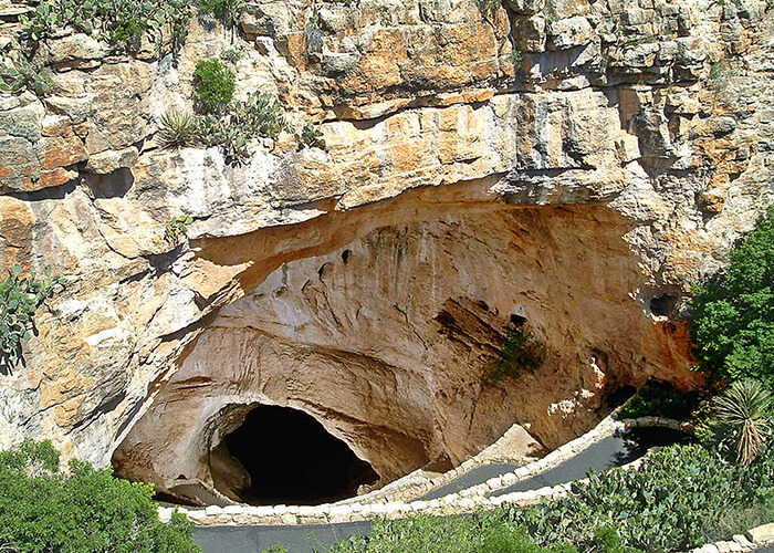 https://d3r8gwkgo0io6y.cloudfront.net/upload/U3/USA-washington-under-ground-luray-Caverns-1.jpg