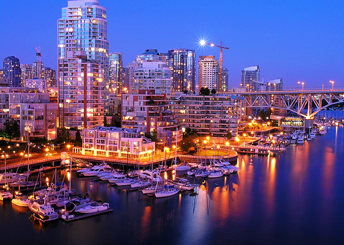 https://d3r8gwkgo0io6y.cloudfront.net/upload/UA/US-America-Alaska-vancouver-4.jpg