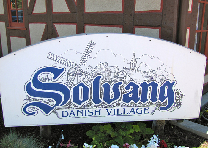https://d3r8gwkgo0io6y.cloudfront.net/upload/US/USA-solvang-4.jpg