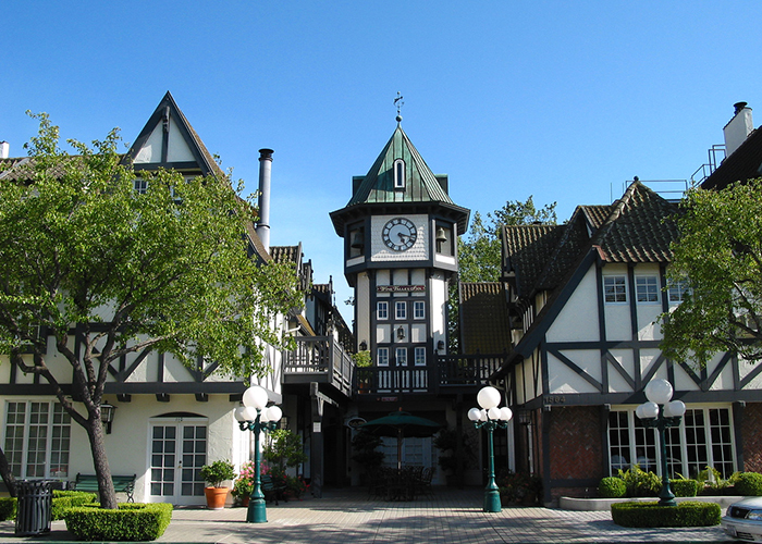 https://d3r8gwkgo0io6y.cloudfront.net/upload/US/USA-solvang-5.jpg