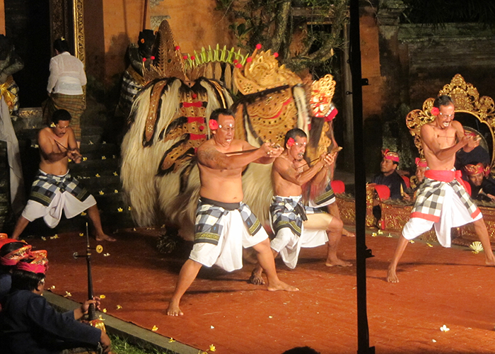 https://d3r8gwkgo0io6y.cloudfront.net/upload/WI/asia-Indonesia-Bali-Ubud-Barongdance4.jpg