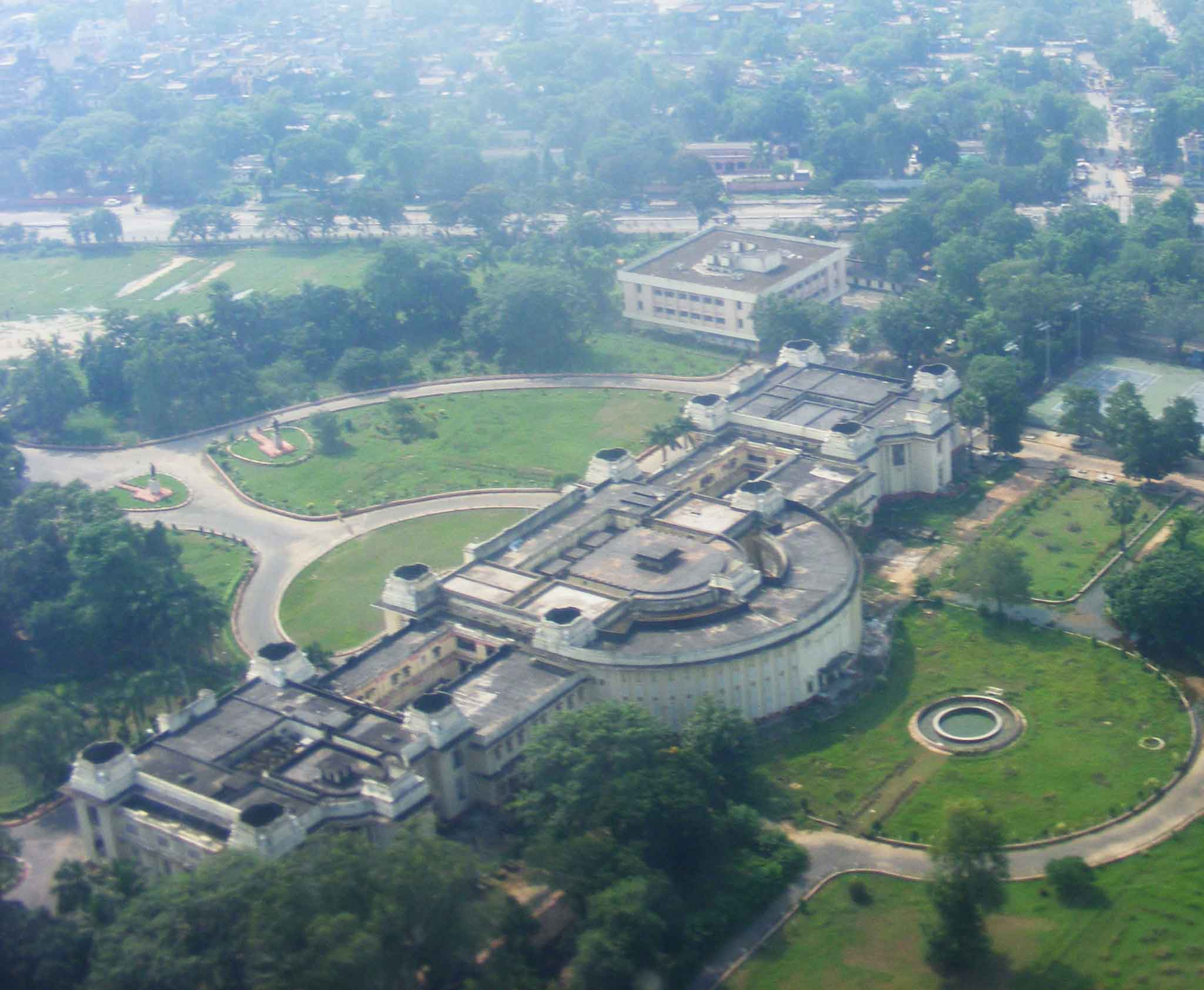 https://d3r8gwkgo0io6y.cloudfront.net/upload/Y3/indian-himachal-chandigrth-city.jpg