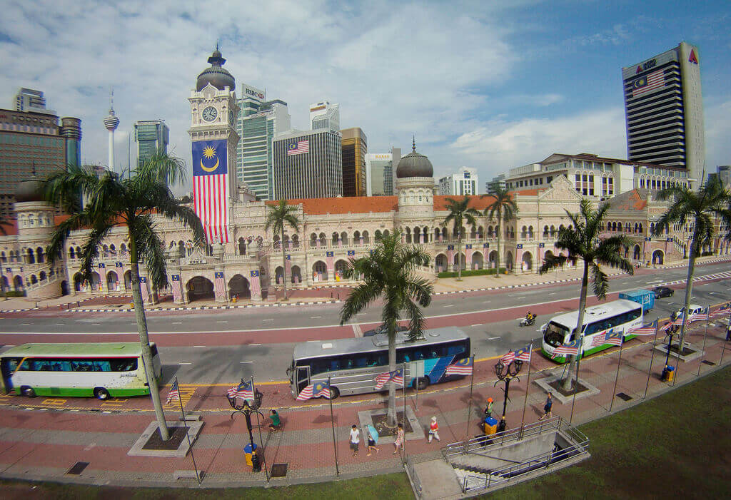 https://d3r8gwkgo0io6y.cloudfront.net/upload/ZC/malaysia-kl-dataran-mardeka-square-1.jpg