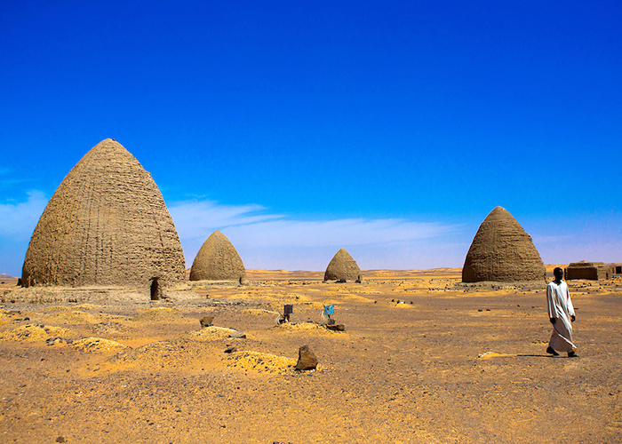 https://d3r8gwkgo0io6y.cloudfront.net/upload/ZG/greece-beehive--tombs-1.jpg