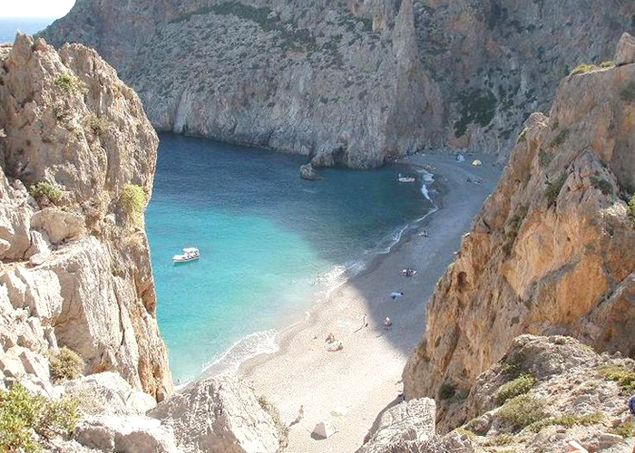 https://d3r8gwkgo0io6y.cloudfront.net/upload/ZG/greece-crete-heraklion--arches-1.jpg