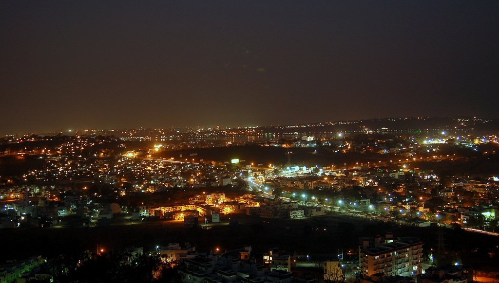 https://d3r8gwkgo0io6y.cloudfront.net/upload/bhopal.jpg