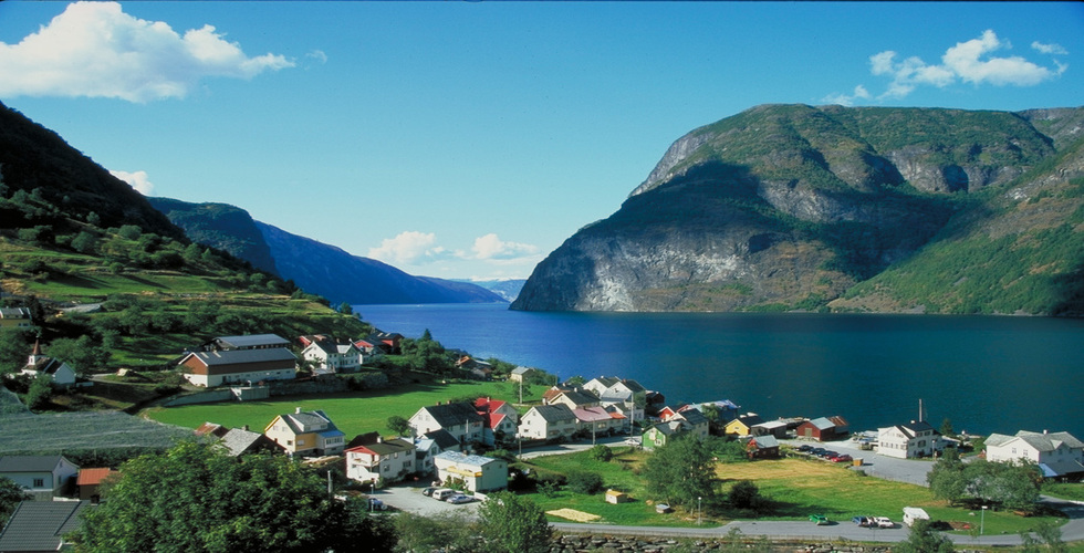 https://d3r8gwkgo0io6y.cloudfront.net/upload/fjord.jpg