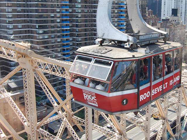 https://d3r8gwkgo0io6y.cloudfront.net/upload/holiday-travel-tips-new-york-ny-usa-Roosevelt-Island-Tramway.jpg