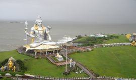 https://d3r8gwkgo0io6y.cloudfront.net/upload/murudeshwara1.JPG