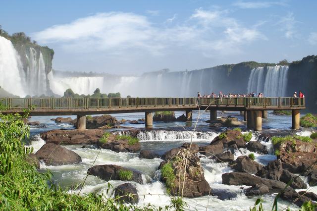 https://d3r8gwkgo0io6y.cloudfront.net/upload/shutterstock_45750112.jpg