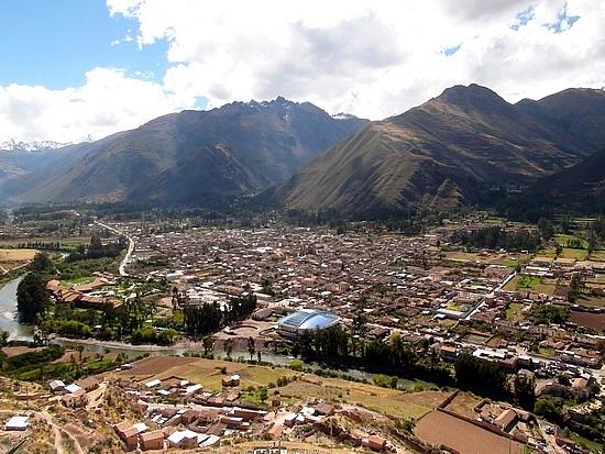 https://d3r8gwkgo0io6y.cloudfront.net/upload/urubamba-peru.jpg