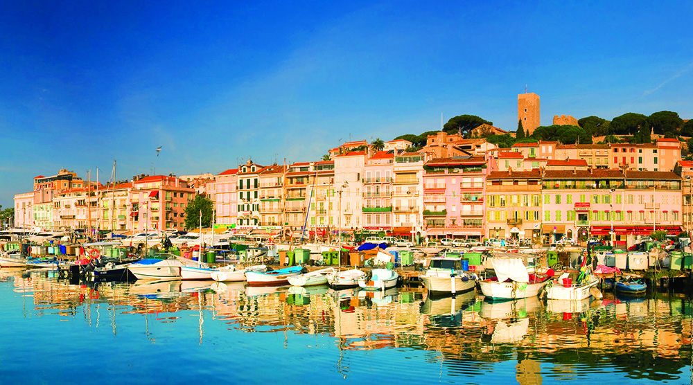 https://d3r8gwkgo0io6y.cloudfront.net/upload/vieux_port_and_old_quarter_of_le_suquet__cannes__france.jpg